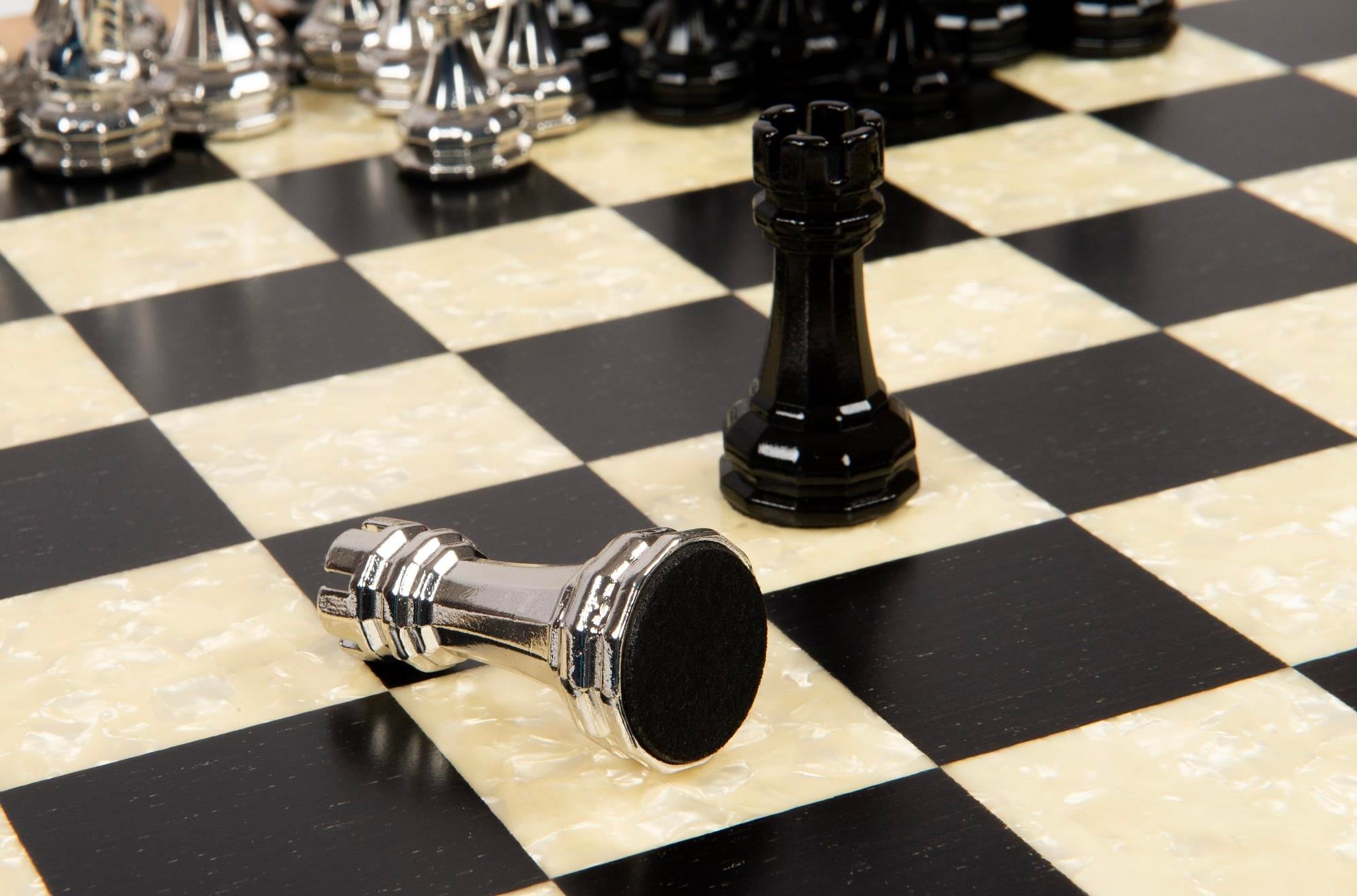 Helena Büyük Klasik Metal Satranç Figürü