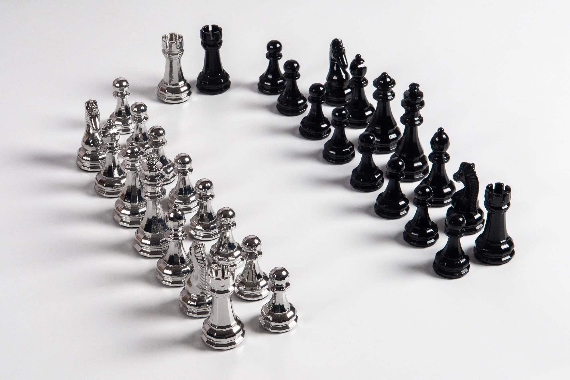 Helena Büyük Klasik Metal Satranç Figürü